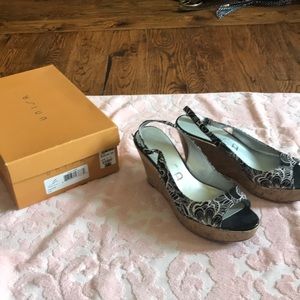 Black and white wedges